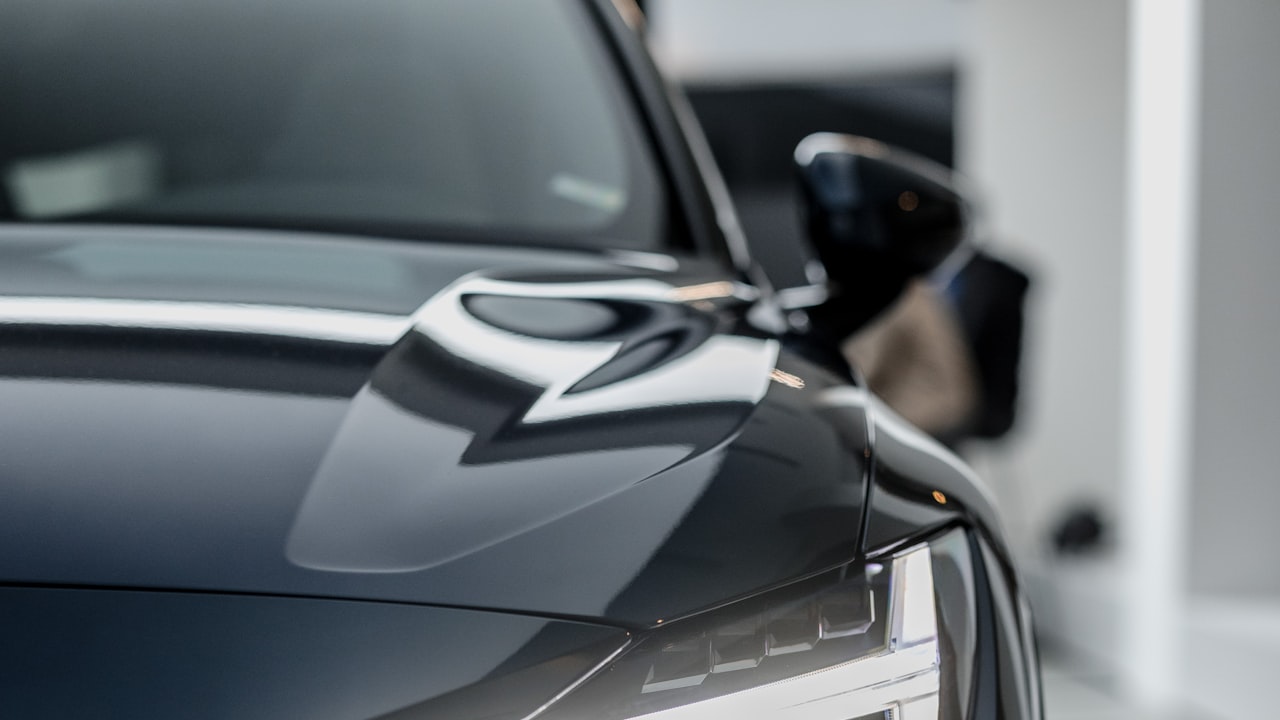 What is an electric scissor lift?